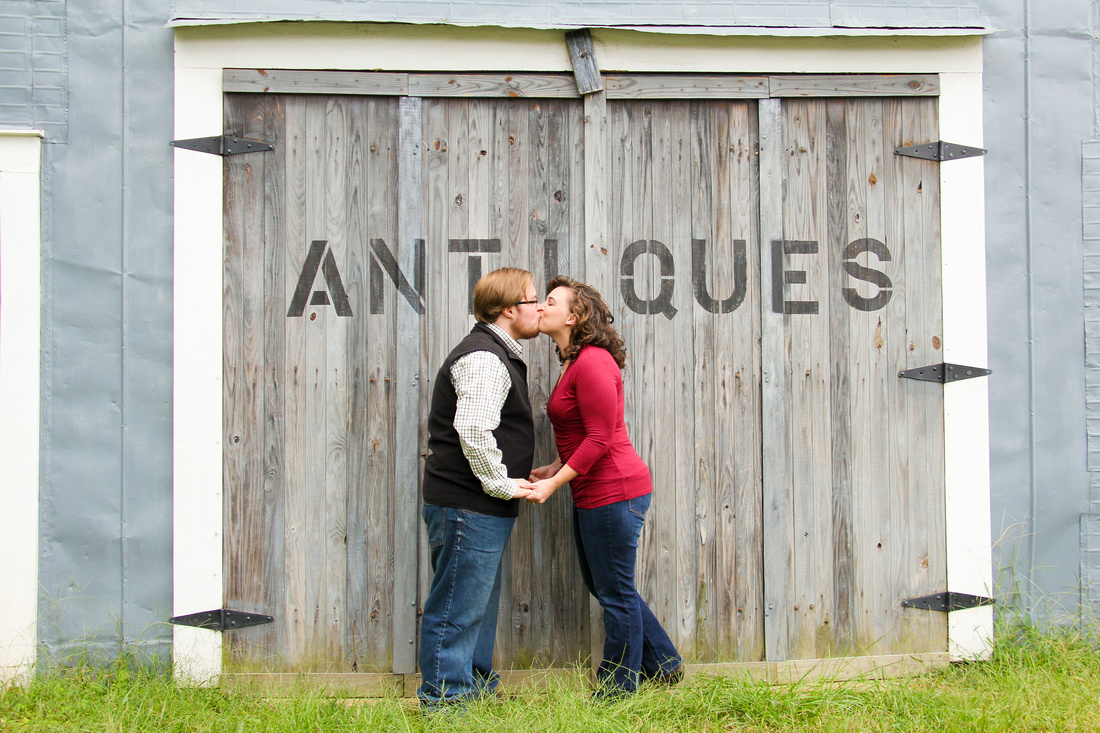 Madison Georgia Engagement Session Photographer Amanda Lynn Photography